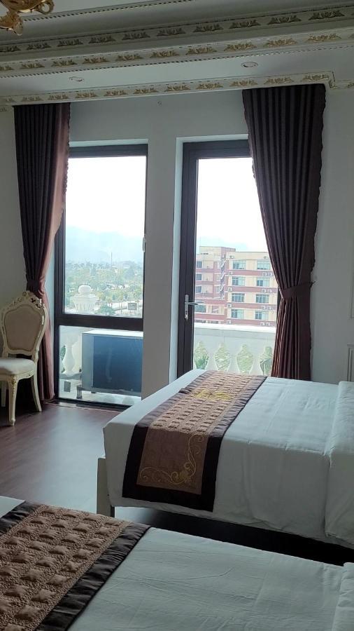 Khach San Hoa Dong Hotell Phu Ly Exteriör bild