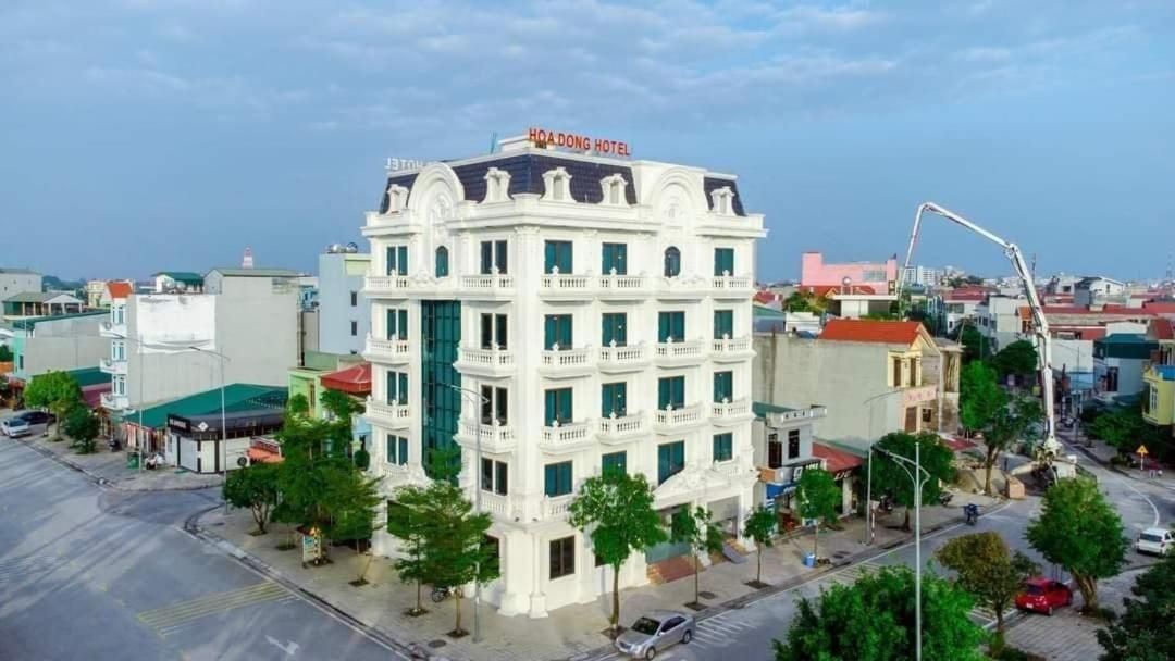 Khach San Hoa Dong Hotell Phu Ly Exteriör bild