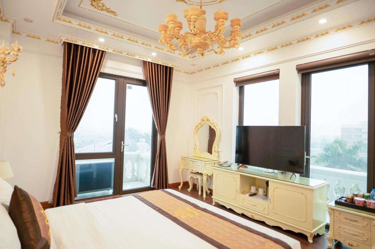 Khach San Hoa Dong Hotell Phu Ly Exteriör bild