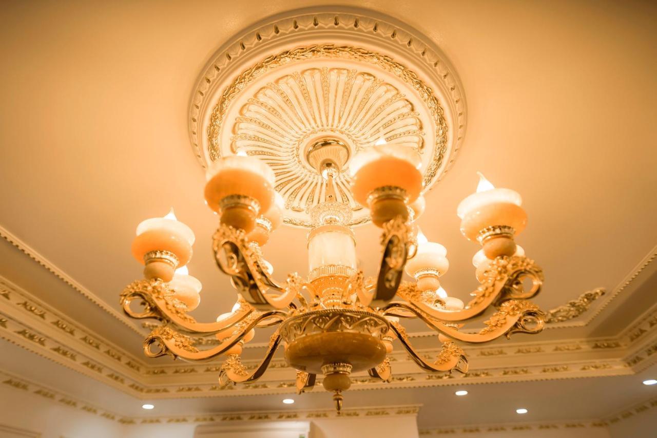 Khach San Hoa Dong Hotell Phu Ly Exteriör bild